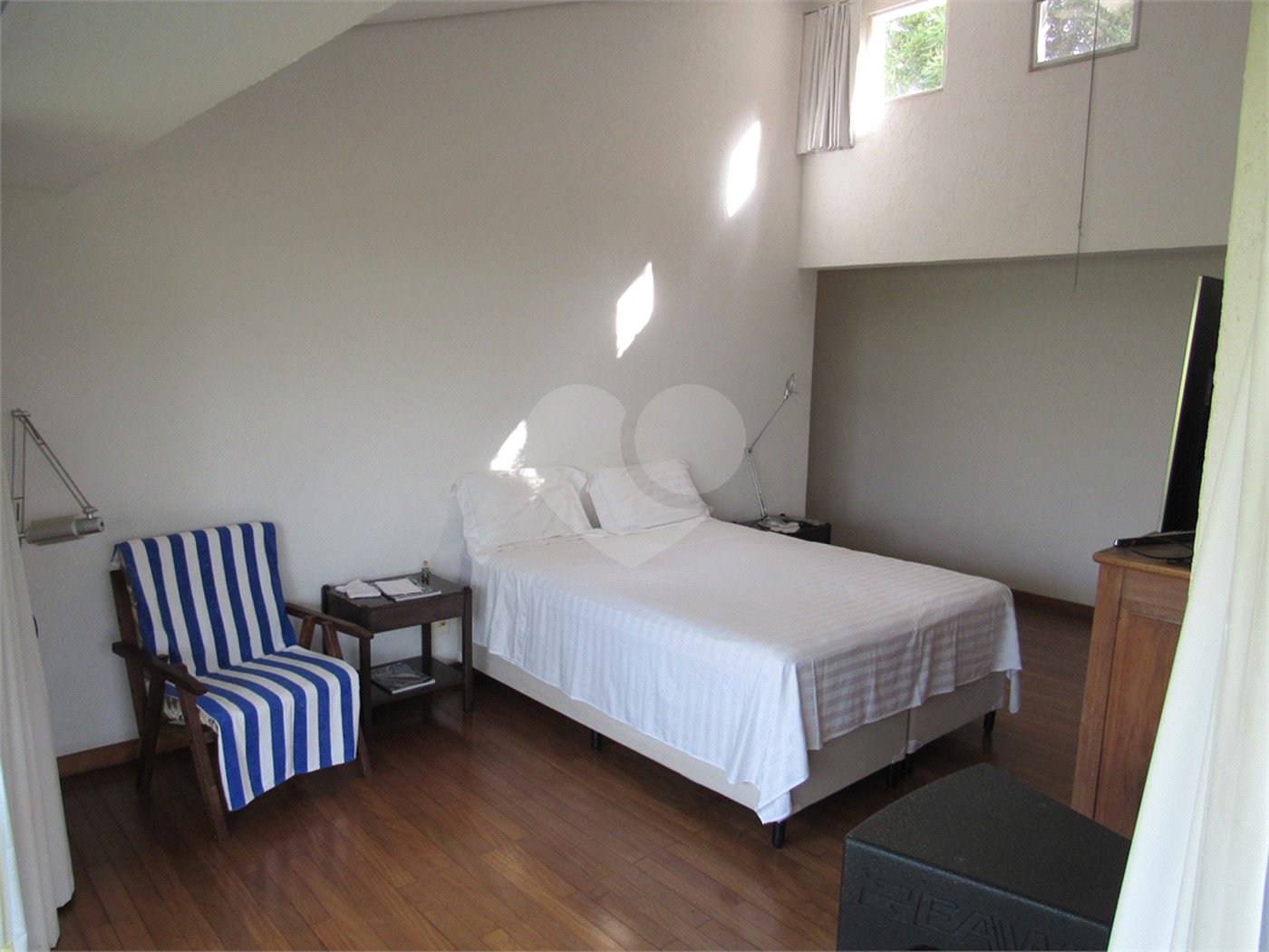 Casa à venda com 3 quartos, sendo 1 suíte, em Guarapiranga, São Paulo, SP