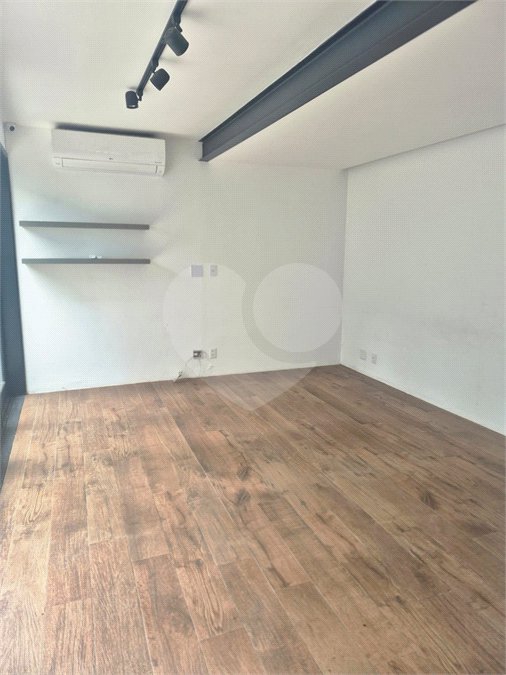 Casa de Vila à venda com 4 quartos, sendo 3 suítes, em Chácara Santo Antônio, São Paulo, SP