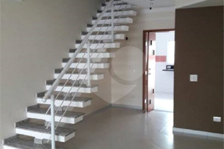 Sobrado à venda com 3 quartos, sendo 1 suíte, em Vila Guarani (z Sul), São Paulo, SP