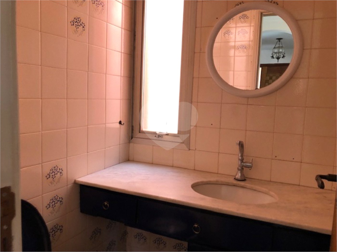 Casa à venda com 4 quartos, sendo 2 suítes,  em Jardim Leonor, São Paulo, SP