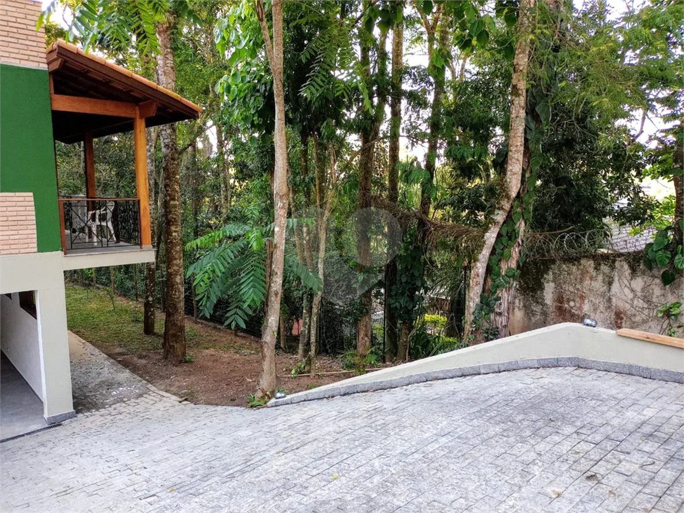 Casa à venda ou para alugar com 5 quartos, sendo 4 suítes, no condomínio Associação Reserva das Hortênsias, Mairiporã - SP