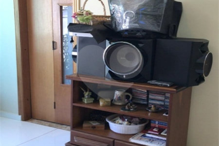 Apartamento à venda com 2 quartos, sendo 1 suíte,  em Itararé, São Vicente, SP