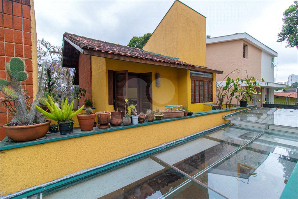 Casa à venda com 3 quartos, sendo 1 suíte,  no condomínio Jardim Hipico, São Paulo - SP