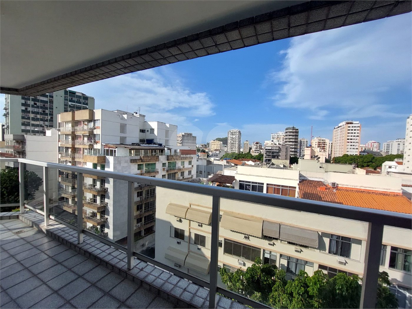 Cobertura à venda com 2 quartos, sendo 1 suíte,  em Tijuca, Rio de Janeiro, RJ