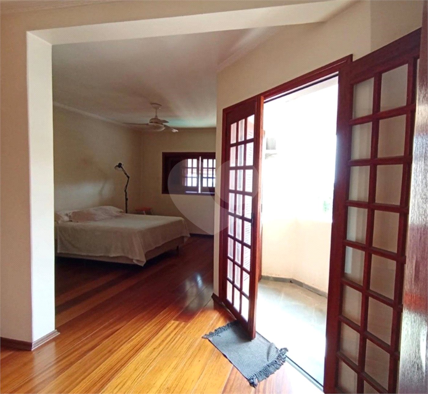 Casa à venda com 5 quartos, sendo 1 suíte, no condomínio Constantino Mattucci, Sorocaba - SP