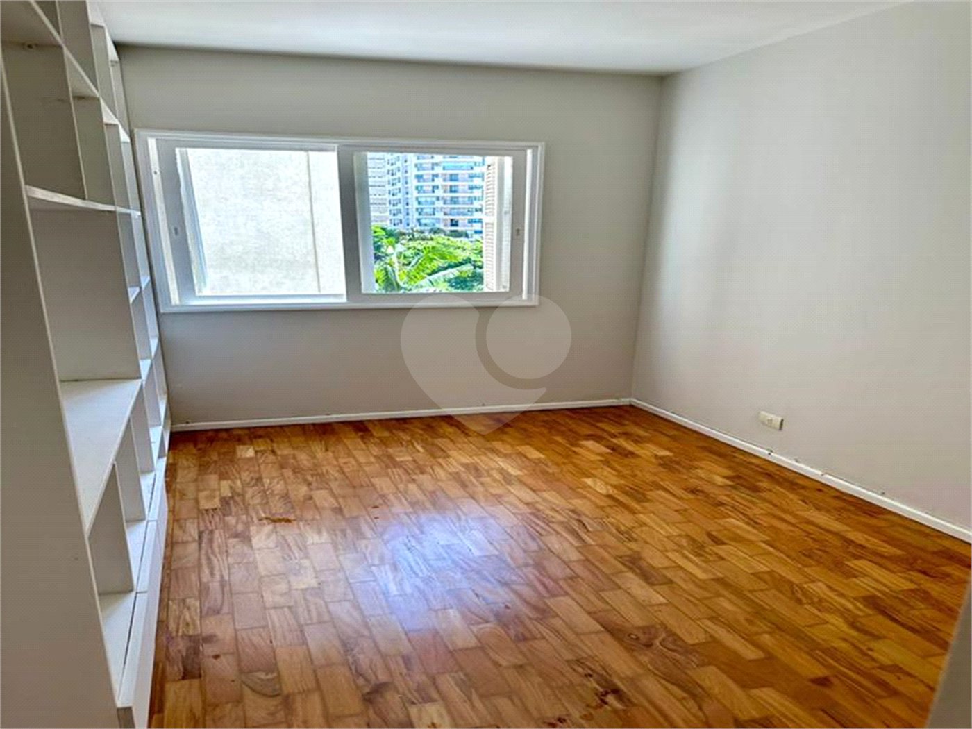 Apartamento à venda com 3 quartos, sendo 1 suíte, em Itaim Bibi, São Paulo, SP