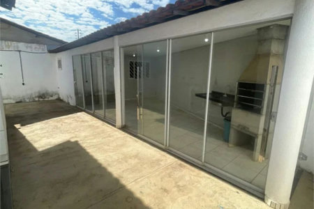 Casa para alugar com 3 quartos, sendo 1 suíte,  em Setor Industrial, Balsas, MA