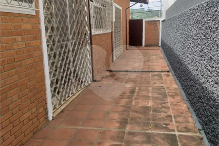 Casa à venda com 4 quartos, sendo 1 suíte,  no Centro, Vinhedo, SP