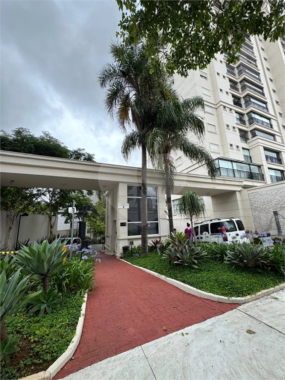 Apartamento à venda com 3 quartos, sendo 1 suíte, em Vila Gilda, Santo André, SP