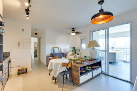 Apartamento à venda com 2 quartos, sendo 1 suíte, em Santo Amaro, São Paulo, SP