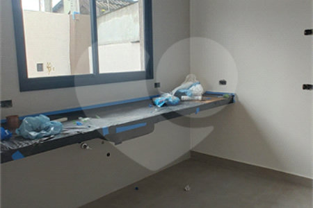 Casa Térrea à venda com 3 quartos, sendo 1 suíte,  em Nova Cerejeira, Atibaia, SP