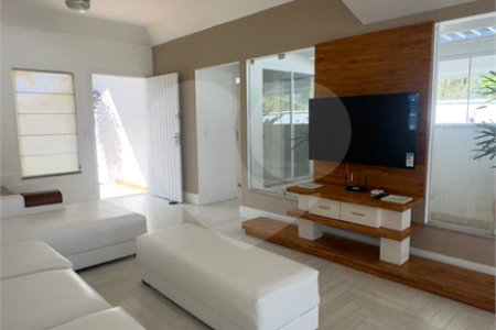 Casa à venda com 3 quartos, sendo 2 suítes, em Marina, Armação dos Búzios, RJ