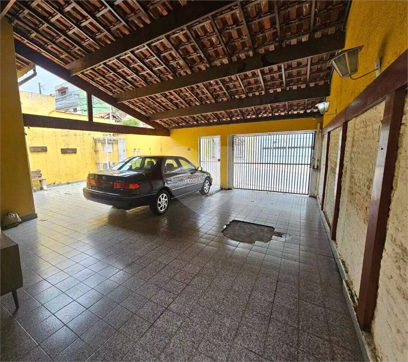 Casa Térrea à venda com 3 quartos, sendo 1 suíte, no Centro, Poá, SP