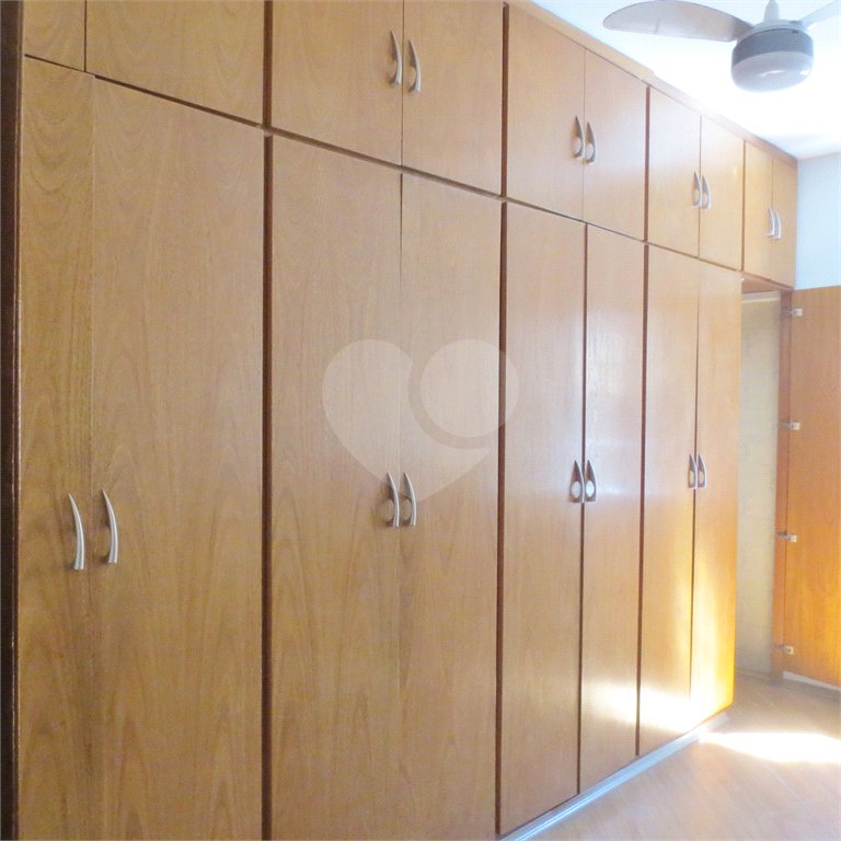 Casa térrea à venda na Saúde c/ 170m2 de construção - 3 Quartos/1 Suíte/4 Vagas na garagem