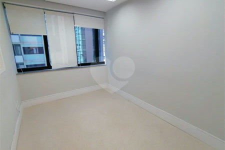 SALA COMERCIAL, 106m2, NO PARAISO