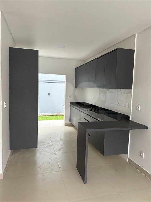 Casa à venda com 3 quartos, sendo 1 suíte,  em Jardim das Bandeiras, Mogi das Cruzes, SP