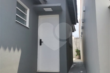 Casa Térrea à venda com 1 quarto em Vila Nivi, São Paulo, SP