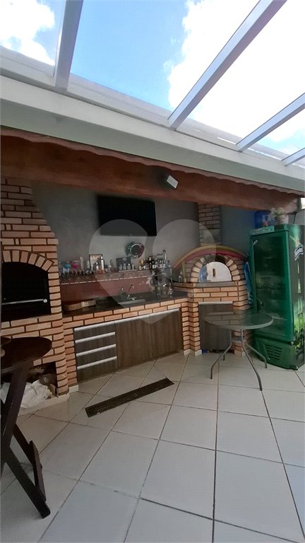 Sobrado à venda com 3 suítes em Vila Constança, São Paulo, SP