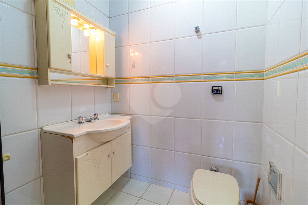 Casa de Vila à venda com 4 quartos, sendo 2 suítes, em Alto da Boa Vista, São Paulo, SP