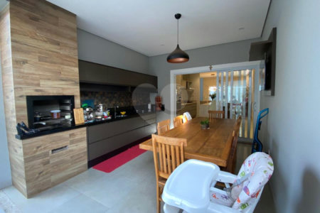 Casa à venda com 3 suítes no condomínio Reserva Real, Paulínia - SP