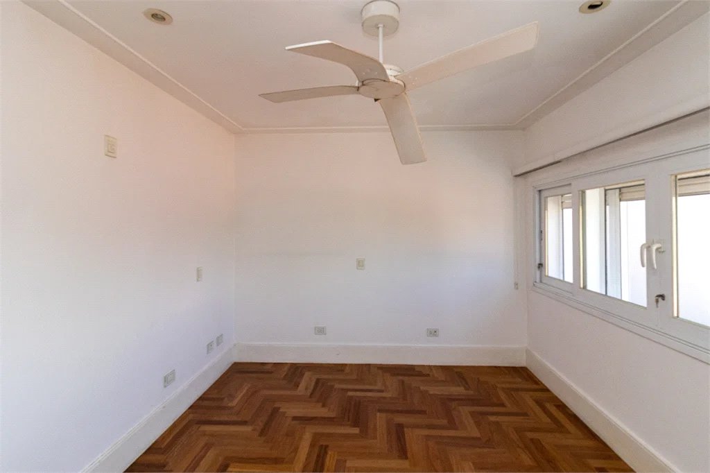 Sobrado à venda com 6 quartos, sendo 4 suítes, em Alto da Lapa, São Paulo, SP