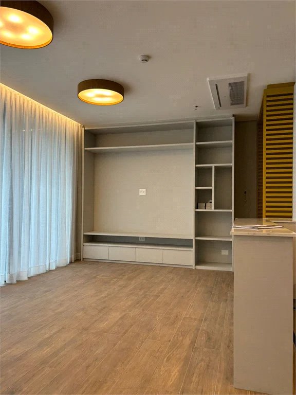 Apartamento à venda com 2 quartos, sendo 1 suíte, em Jardim das Acácias, São Paulo, SP