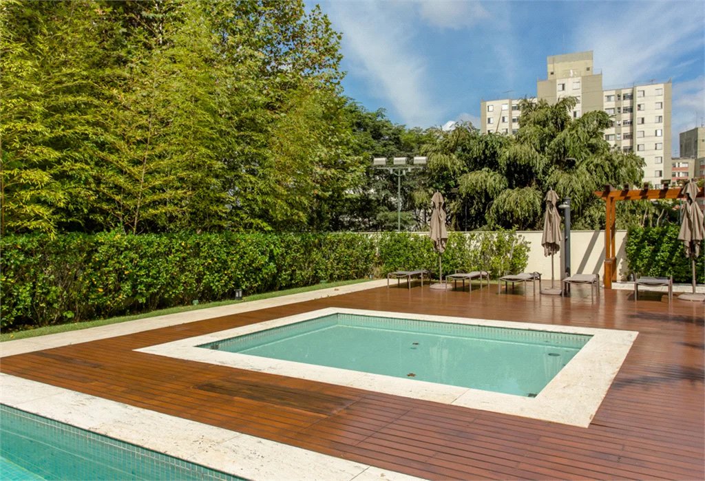 Apartamento à venda com 4 suítes em Vila Suzana, São Paulo, SP