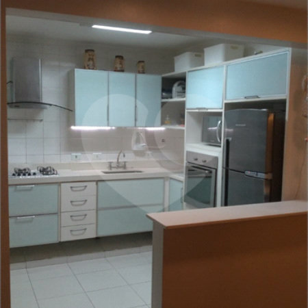 Casa à venda com 3 quartos, sendo 1 suíte, no condomínio Jardim Previdencia, São Paulo - SP