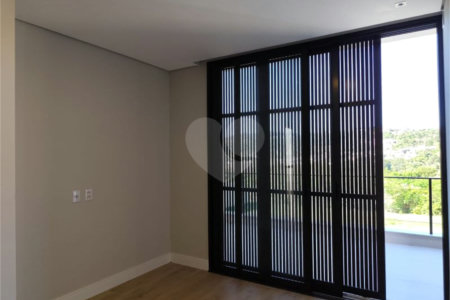 Casa à venda com 3 suítes no condomínio Recanto das Palmas, Vinhedo - SP