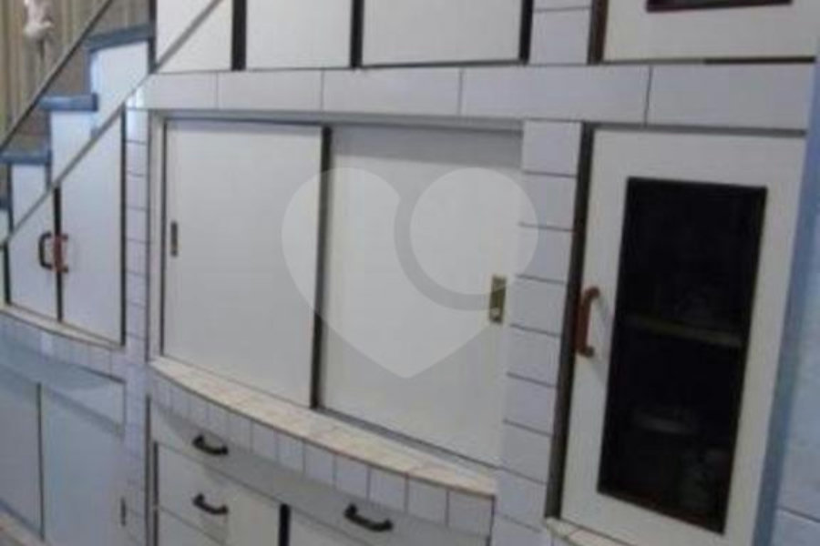 Sobrado à venda com 4 quartos em Parque Edu Chaves, São Paulo, SP