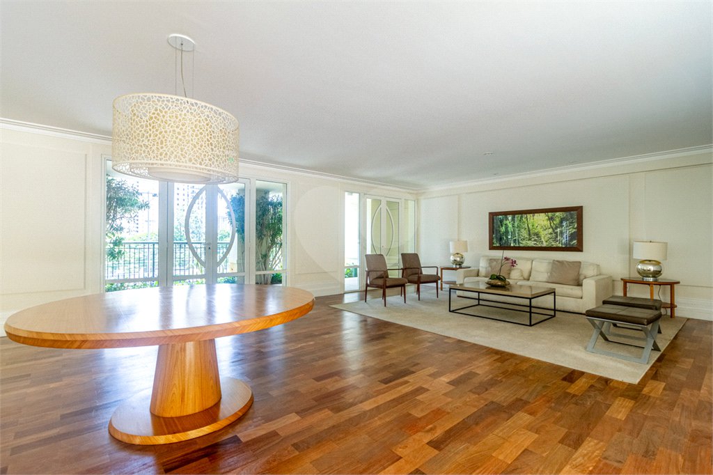 Apartamento à venda com 4 suítes em Santo Amaro, São Paulo, SP