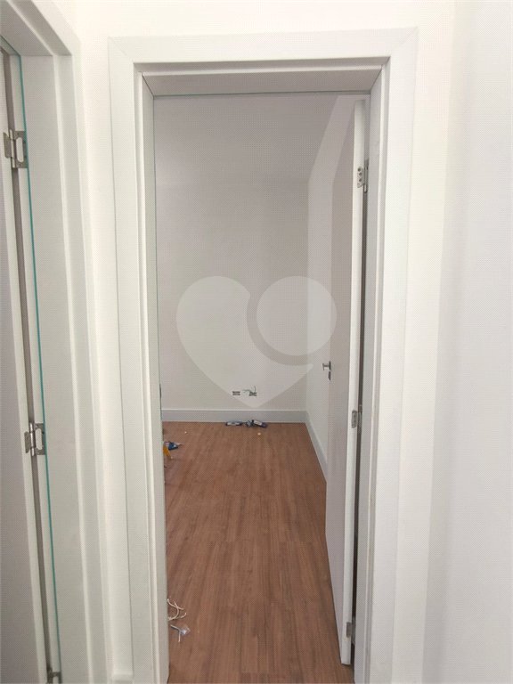 Casa à venda com 3 quartos, sendo 1 suíte, no condomínio Villagio Brasil, Atibaia - SP