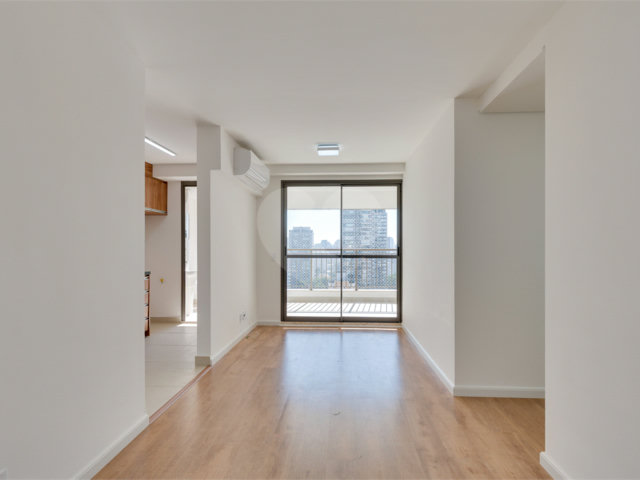 Apartamento à venda com 3 quartos, sendo 1 suíte,  em Chácara Santo Antônio, São Paulo, SP