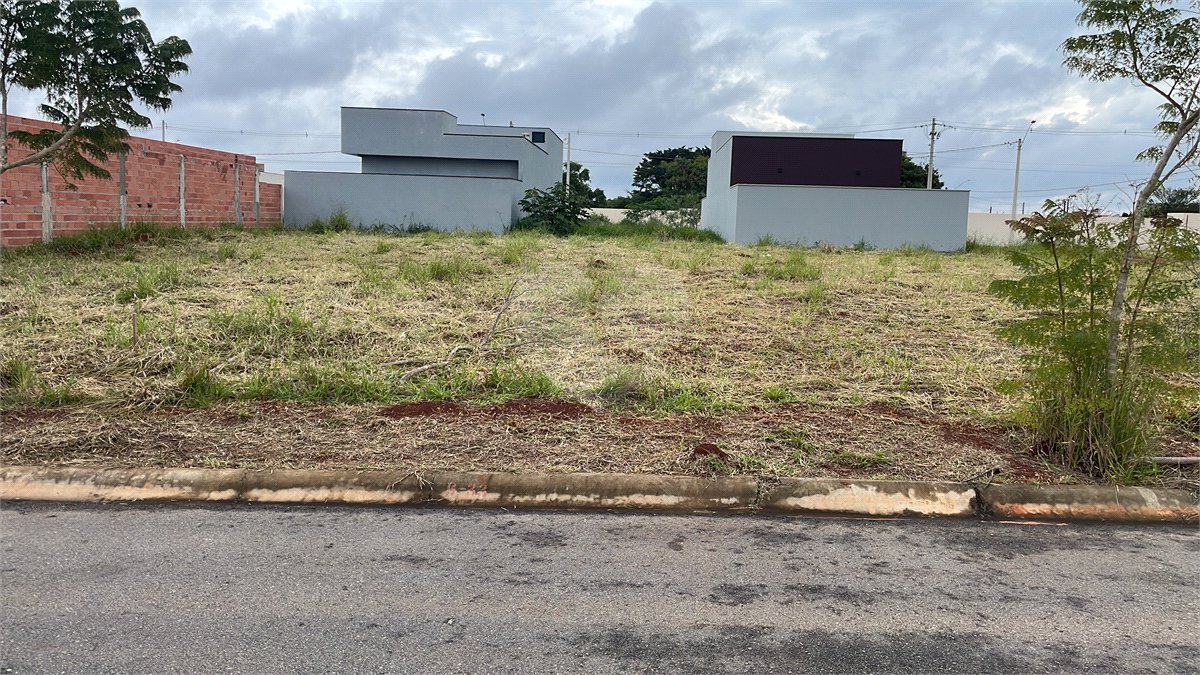 Terreno à venda no condomínio Reserva dos Buritis, Itapetininga - SP