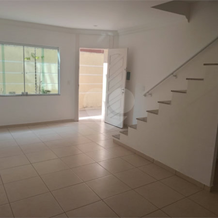 Casa à venda com 2 suítes no condomínio Villa Dell Victor, São Paulo - SP