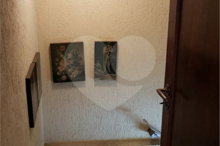 Sobrado à venda com 3 suítes em Vila Gumercindo, São Paulo, SP