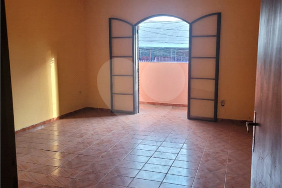 Casa à venda com 2 quartos no condomínio Travessa Salomão Régis Piza,17, São Paulo - SP