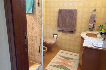 Casa à venda com 5 quartos, sendo 2 suítes, em Jardim Marajoara, São Paulo, SP
