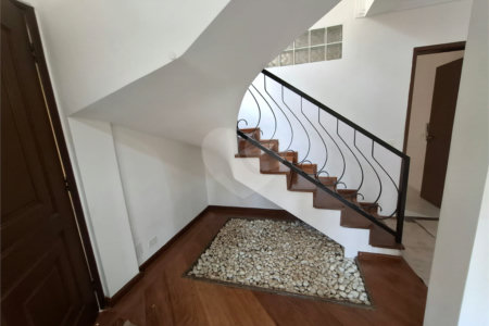 Casa para alugar com 4 quartos, sendo 2 suítes, no condomínio Palm Garden, São Paulo - SP