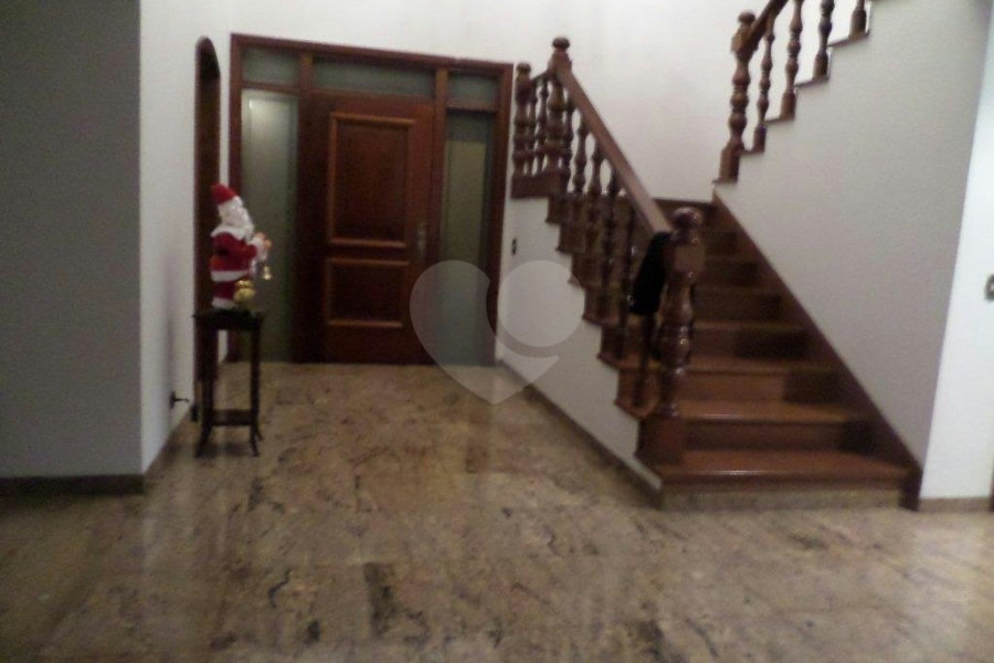 Sobrado à venda ou para alugar com 4 suítes em Morumbi, São Paulo, SP