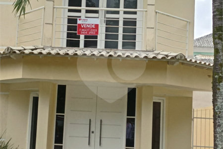 Casa à venda com 5 quartos, sendo 3 suítes, no condomínio Mansões da Prata, Rio de Janeiro - RJ