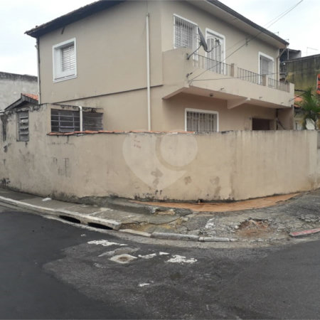 Casa Térrea à venda com 4 quartos, sendo 1 suíte, em Vila Constança, São Paulo, SP