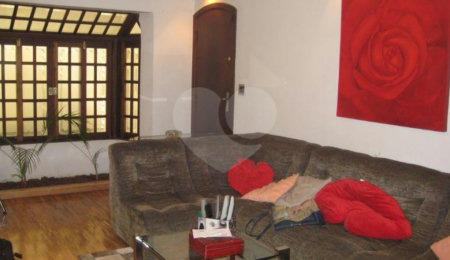 Casa à venda com 3 quartos, sendo 1 suíte, em Saúde, São Paulo, SP