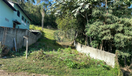 Terreno à venda em Barreiro, Mairiporã, SP