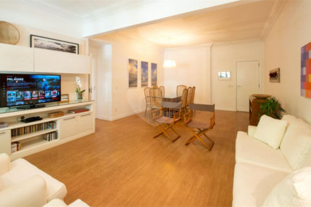Apartamento à venda com 3 quartos, sendo 1 suíte, em Leme, Rio de Janeiro, RJ