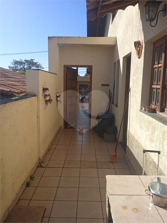 Casa à venda com 8 quartos, sendo 3 suítes, em Jardim Terceiro Centenário, Atibaia, SP
