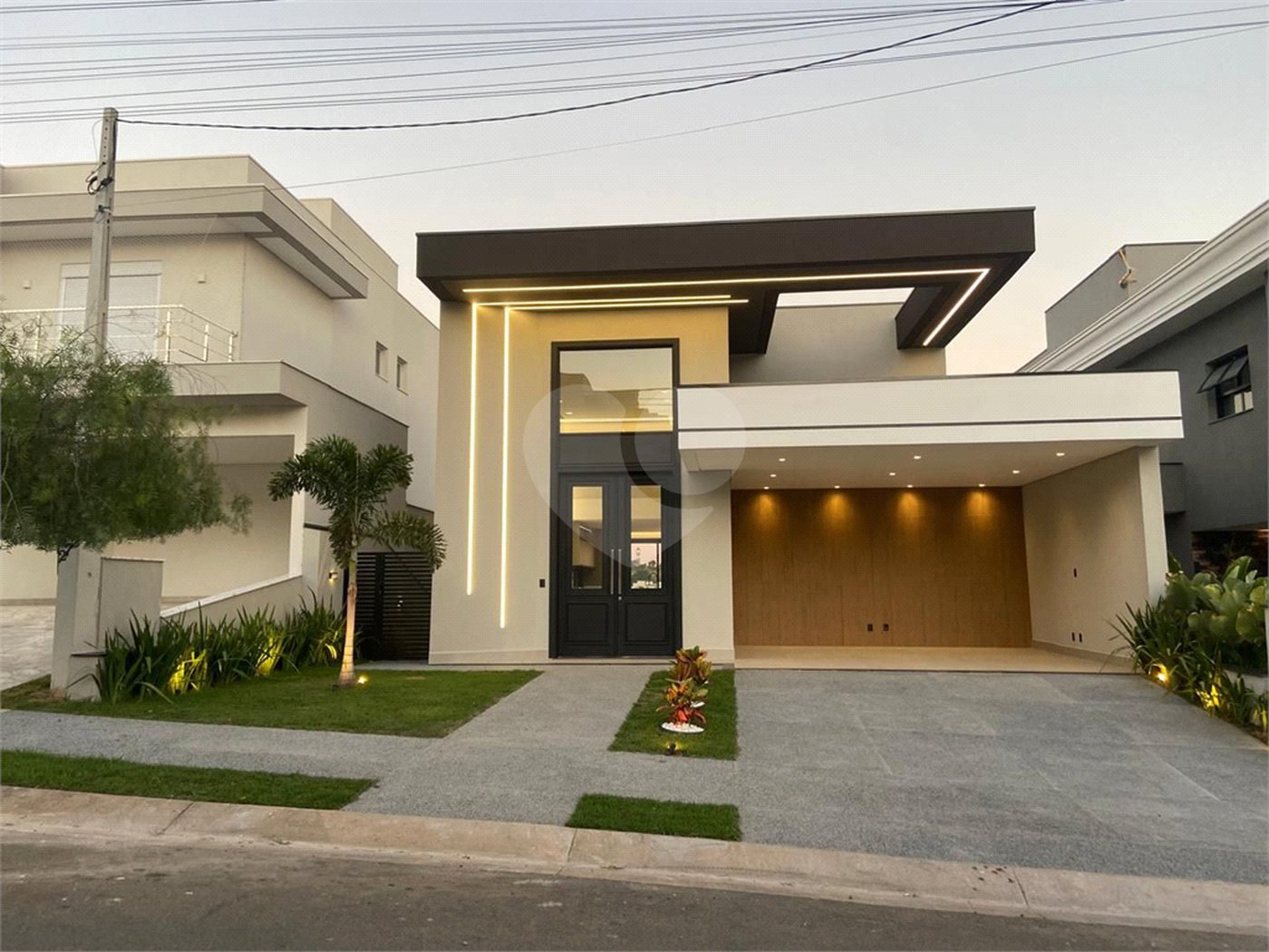 Casa à venda com 3 suítes no condomínio Glarus, Campinas - SP