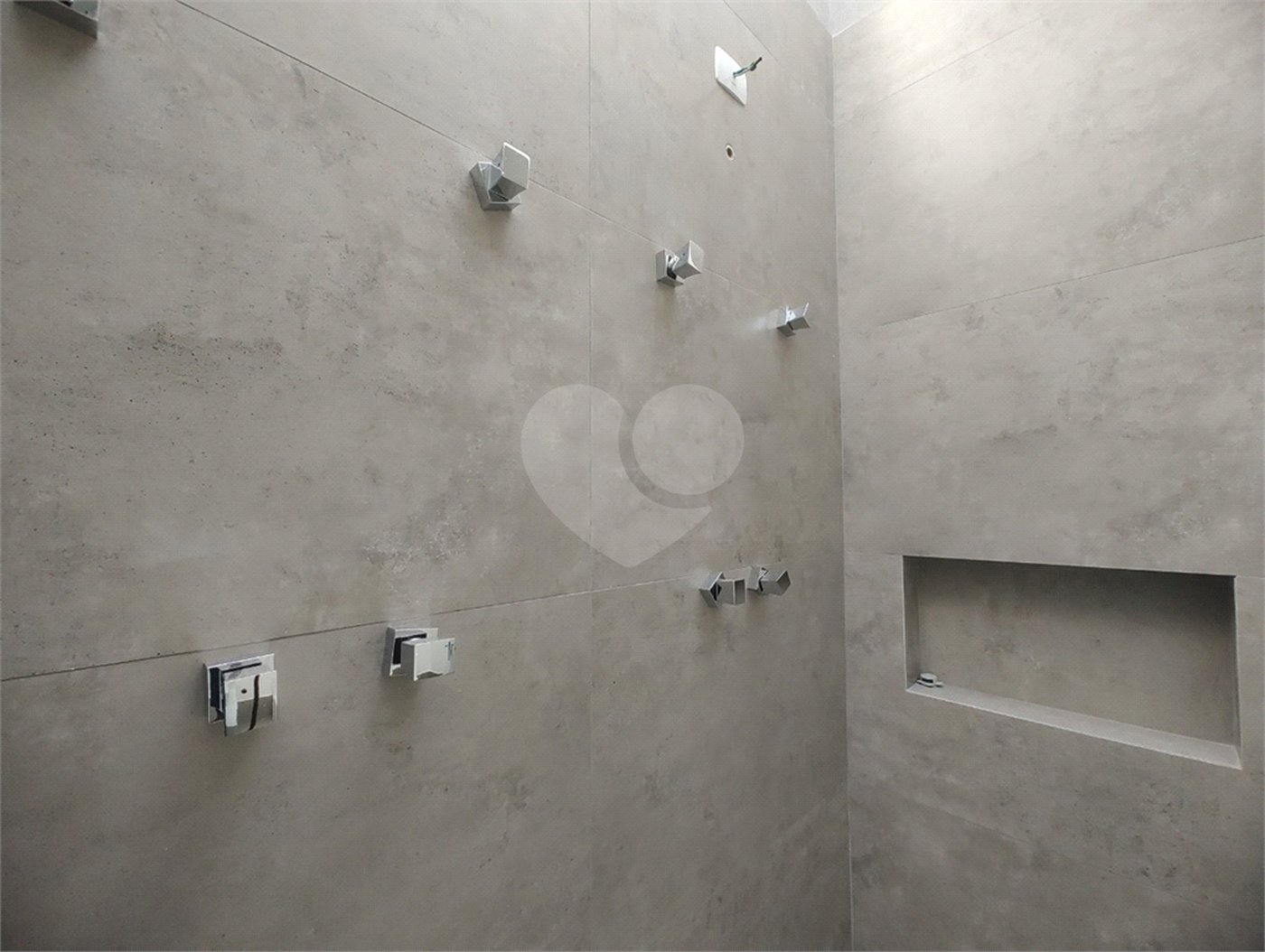 Casa à venda com 3 suítes no condomínio Terras de São Francisco, Sorocaba - SP