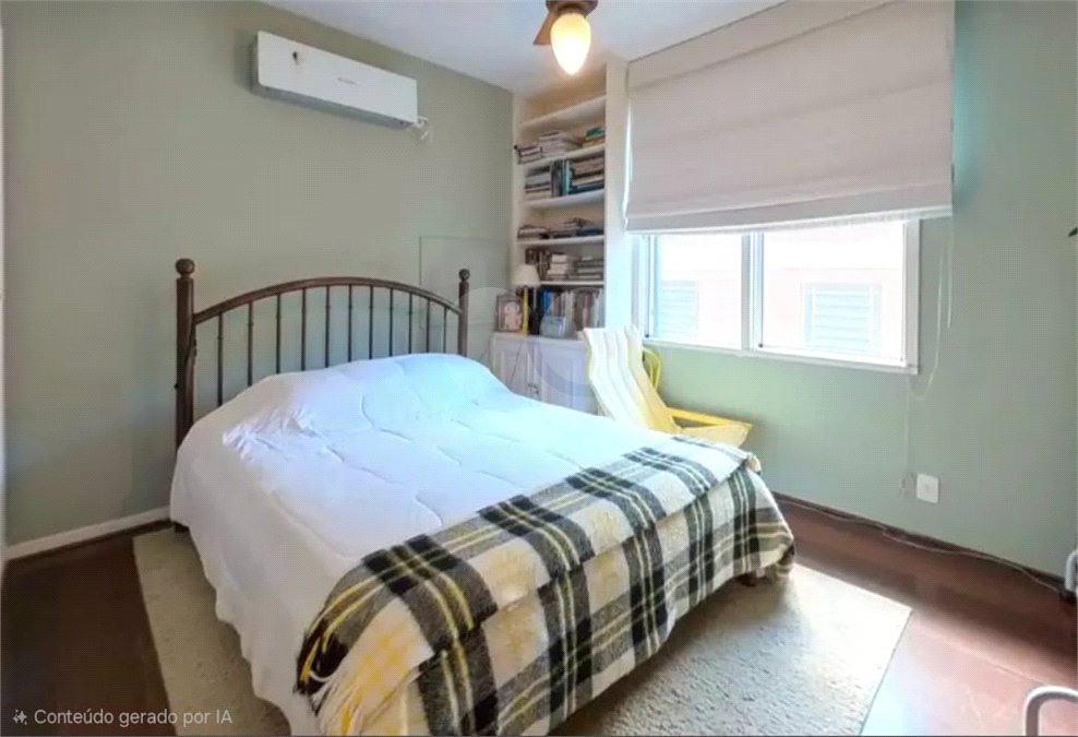 Casa à venda com 4 quartos, sendo 2 suítes,  em Jardim Botânico, Rio de Janeiro, RJ
