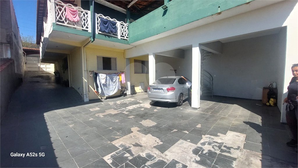 Casa à venda com 3 quartos, sendo 2 suítes, em Moinho, Mairiporã, SP